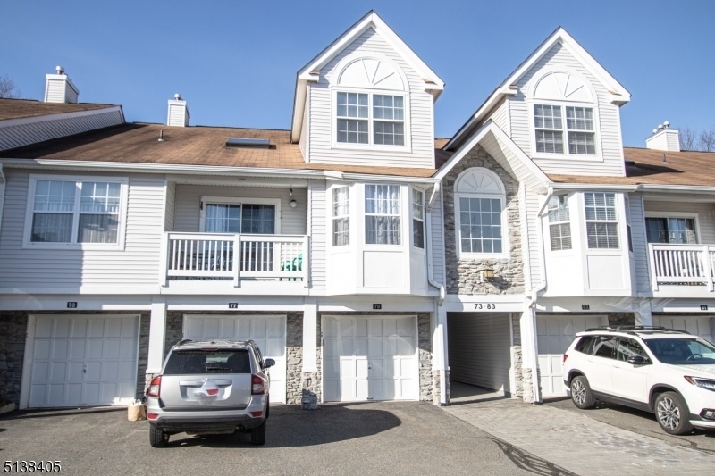 Willow Walk Townhome and Condo Listings for Sale in Roxbury NJ