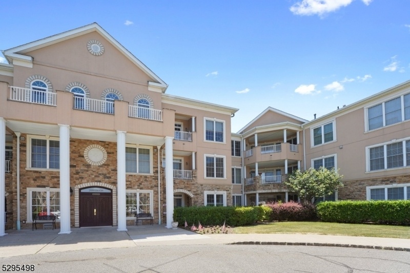 Fox Hills Condo Listings for Sale in Rockaway NJ