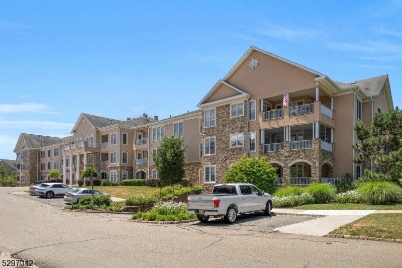 Fox Hills Condo Listings for Sale in Rockaway NJ