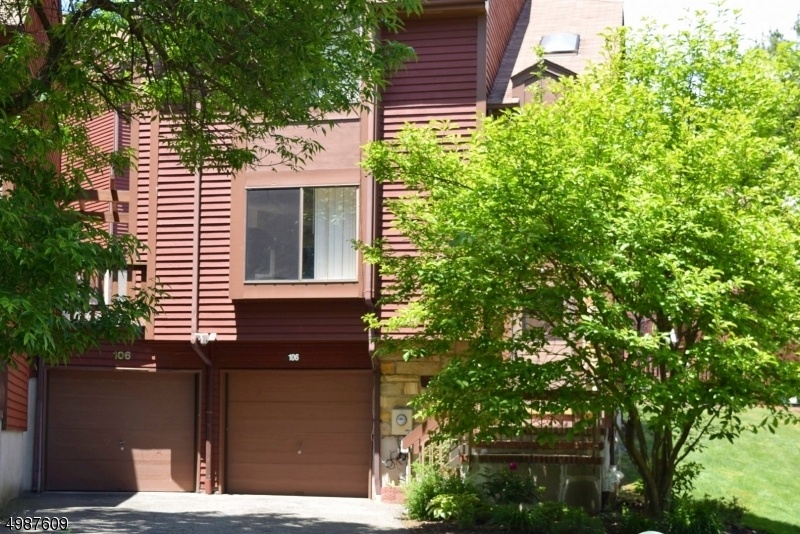 Townsquare Village Townhome Listings for Sale in Rockaway NJ