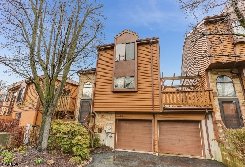 Townsquare Village Townhome Listings for Sale in Rockaway NJ