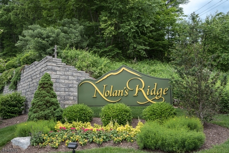 Nolan's Ridge in Mount Arlington Borough NJ Morris County Townhomes