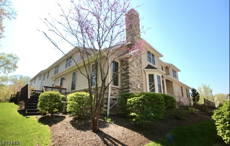 Sterling Mist Townhome and Condo Community ParsippanyTroy Hills Township NJ Morris County